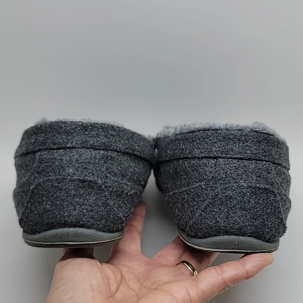 Deer Stags Slipperooz Slip On Gray Fabric Faux Fleece Slippers Bous 4M